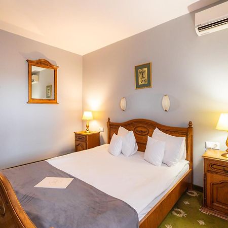 Hotel Brilliant Meses Zalău Dış mekan fotoğraf
