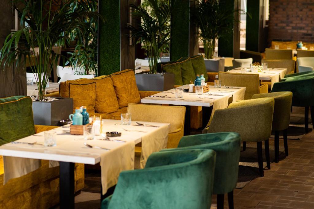 Hotel Brilliant Meses Zalău Dış mekan fotoğraf