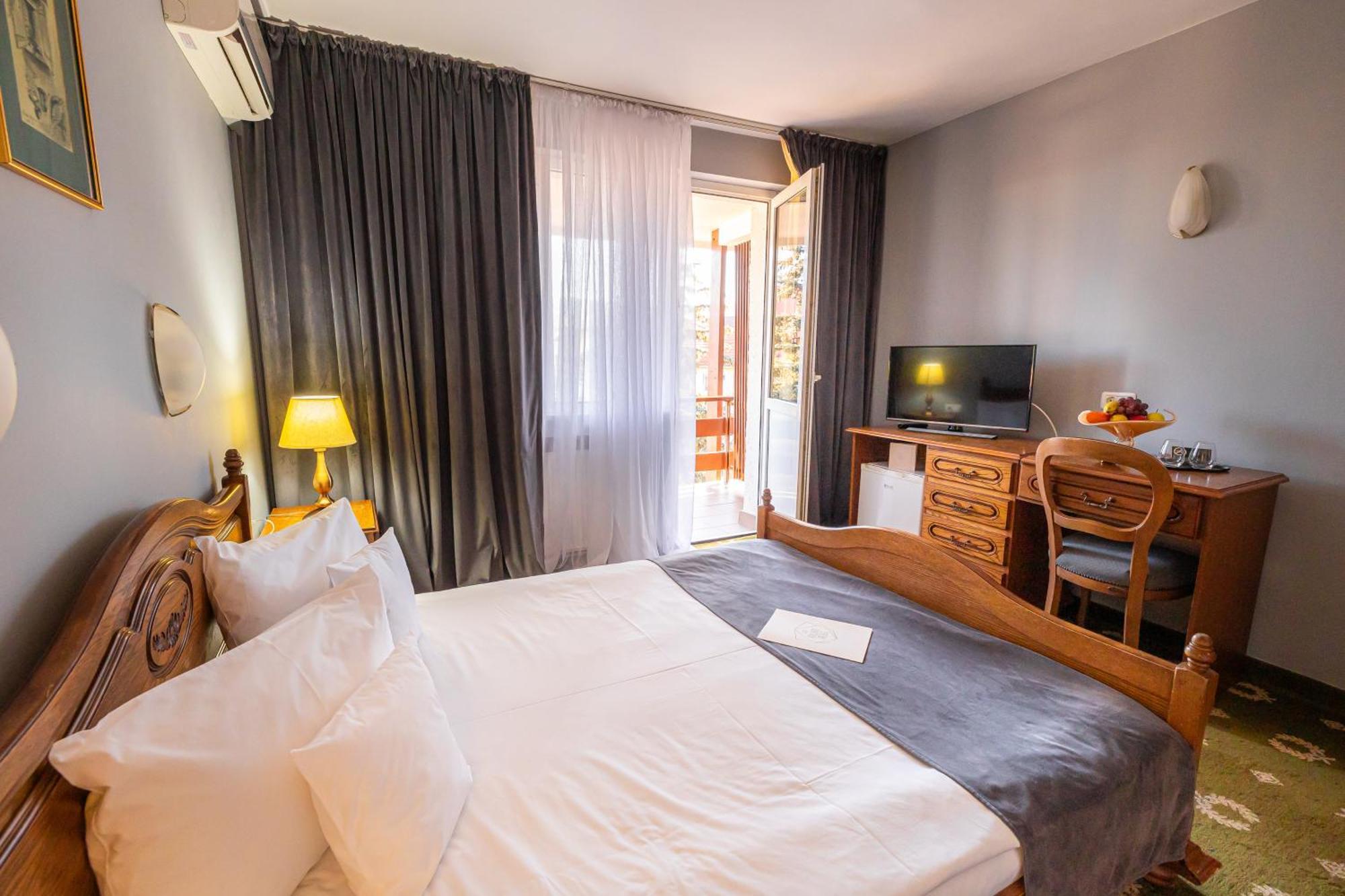 Hotel Brilliant Meses Zalău Dış mekan fotoğraf
