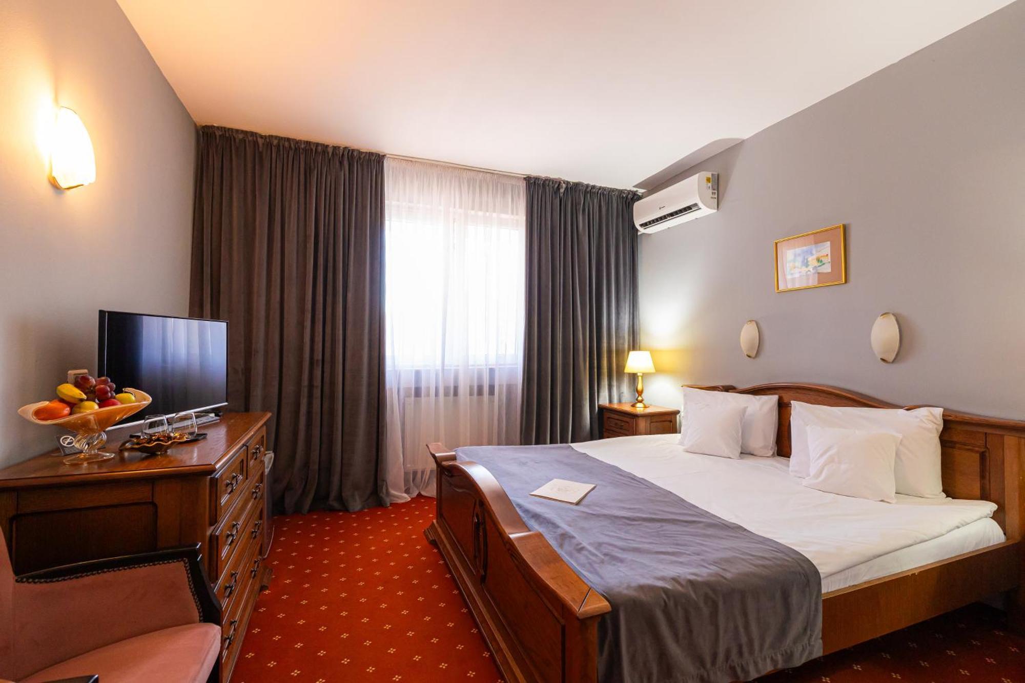 Hotel Brilliant Meses Zalău Dış mekan fotoğraf