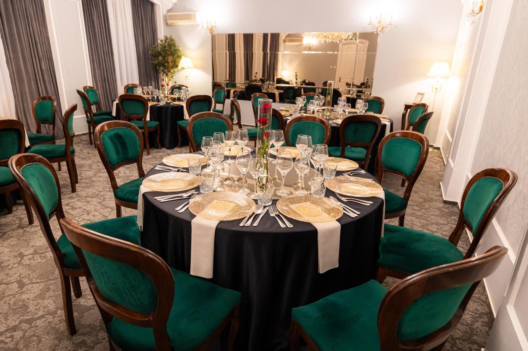 Hotel Brilliant Meses Zalău Dış mekan fotoğraf