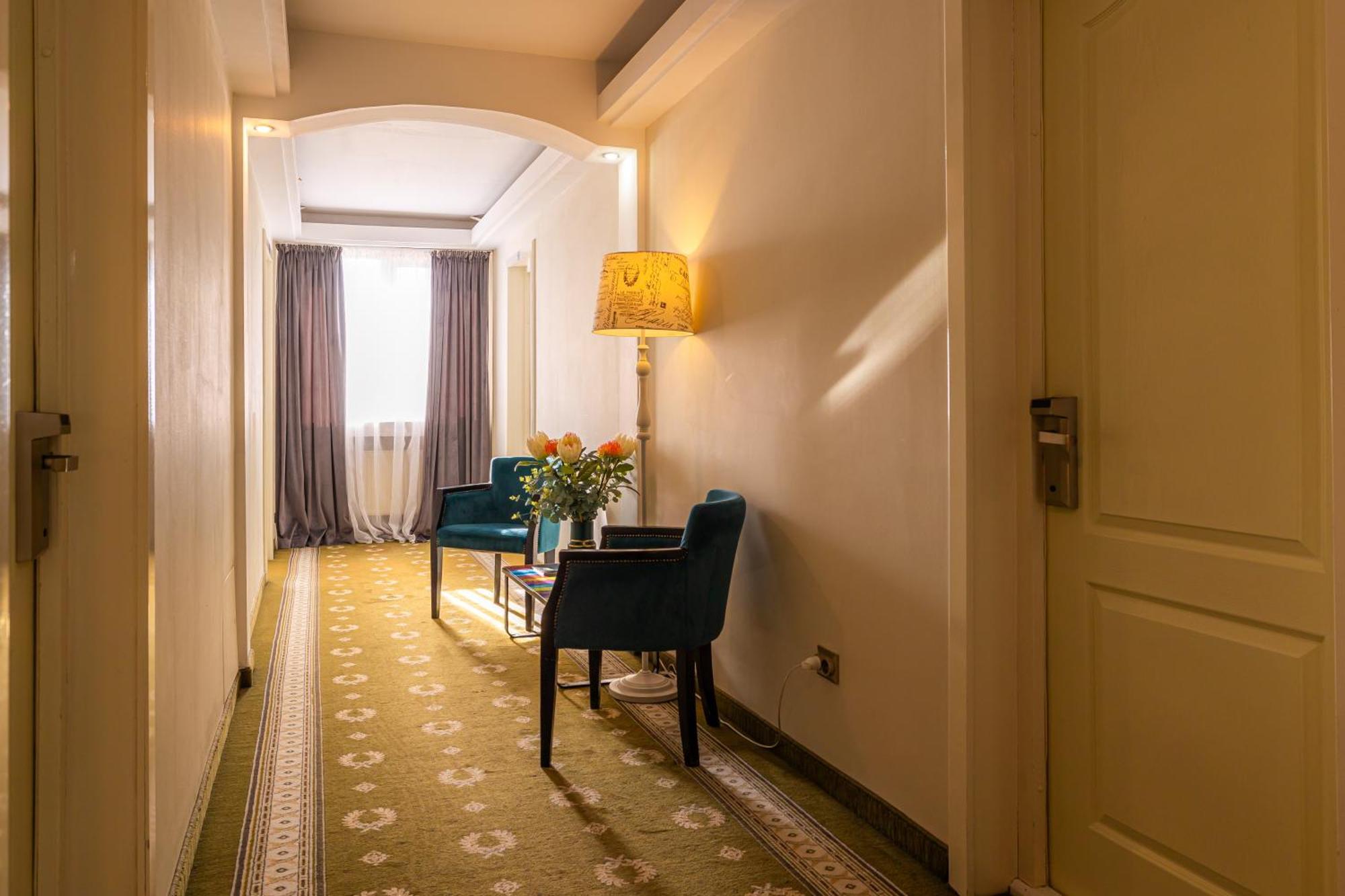 Hotel Brilliant Meses Zalău Dış mekan fotoğraf