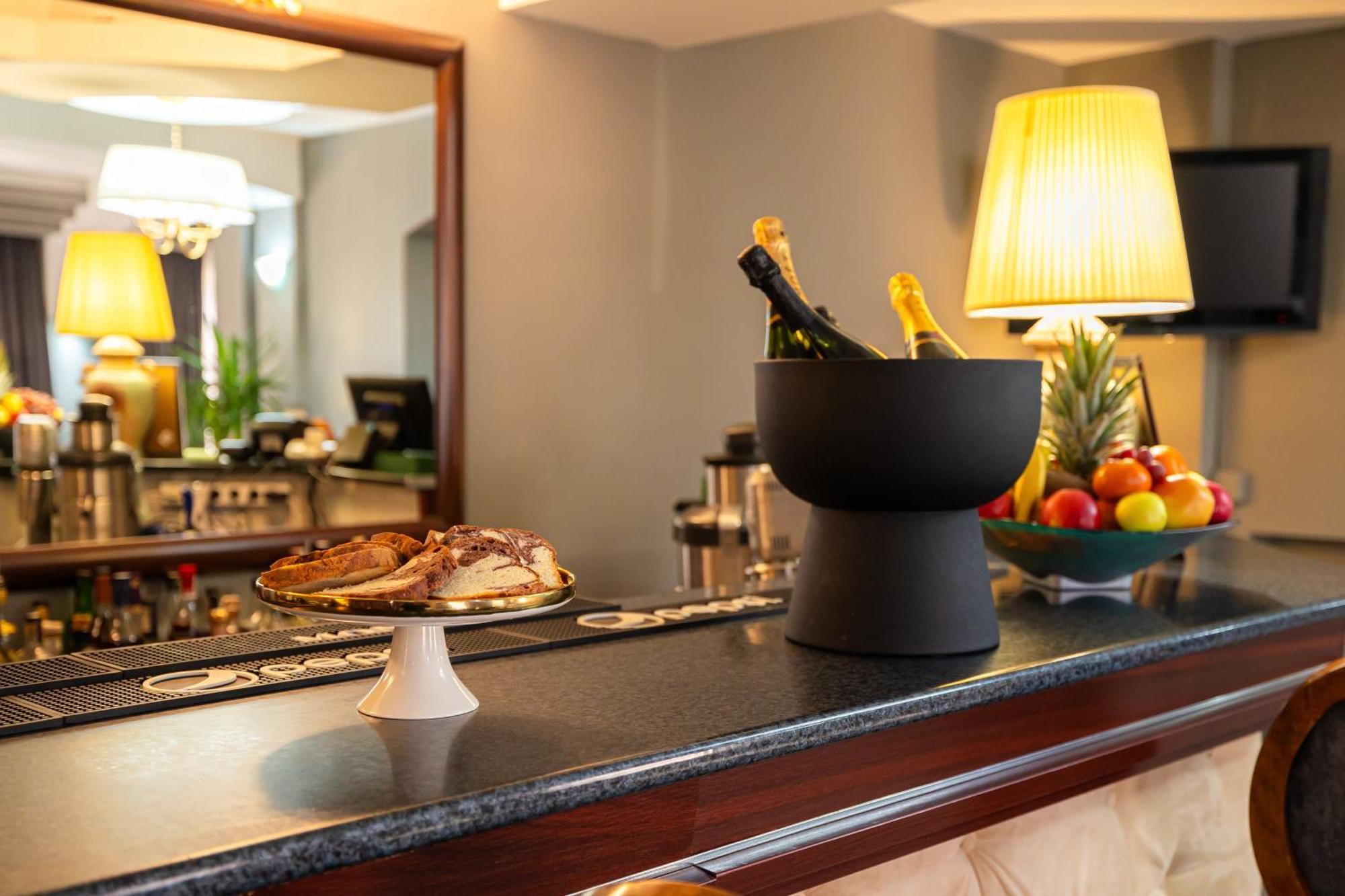 Hotel Brilliant Meses Zalău Dış mekan fotoğraf
