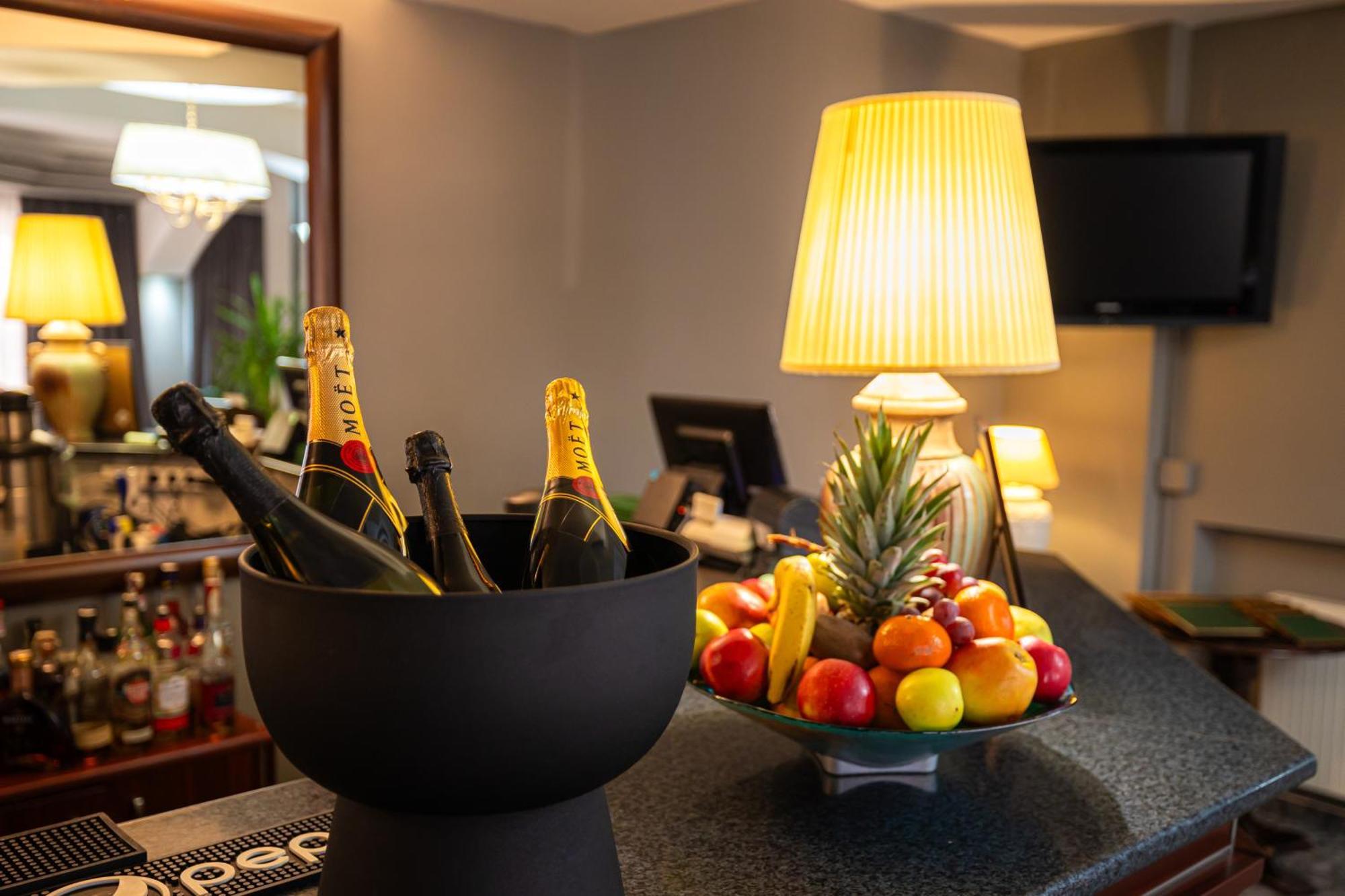 Hotel Brilliant Meses Zalău Dış mekan fotoğraf