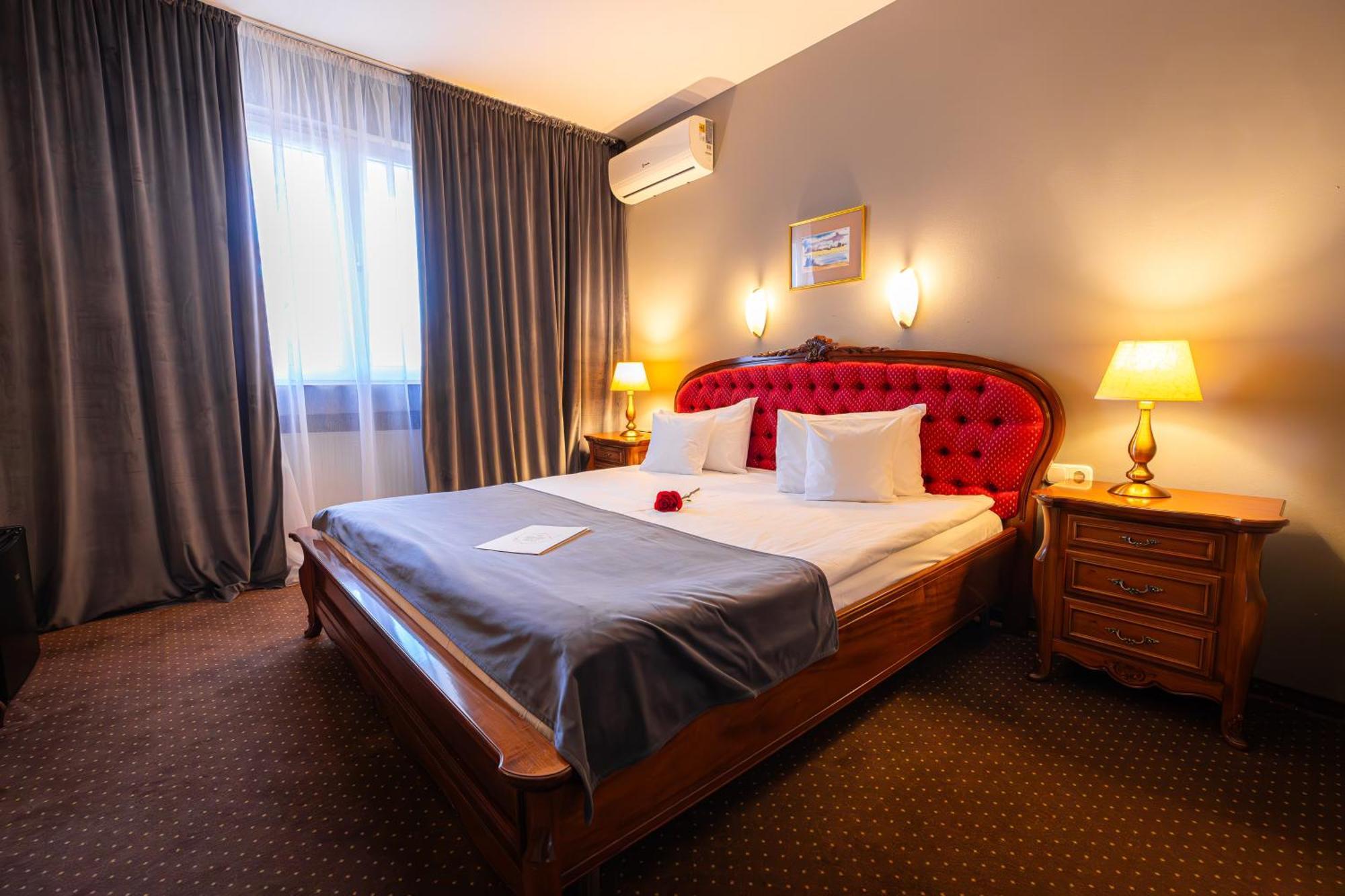 Hotel Brilliant Meses Zalău Dış mekan fotoğraf