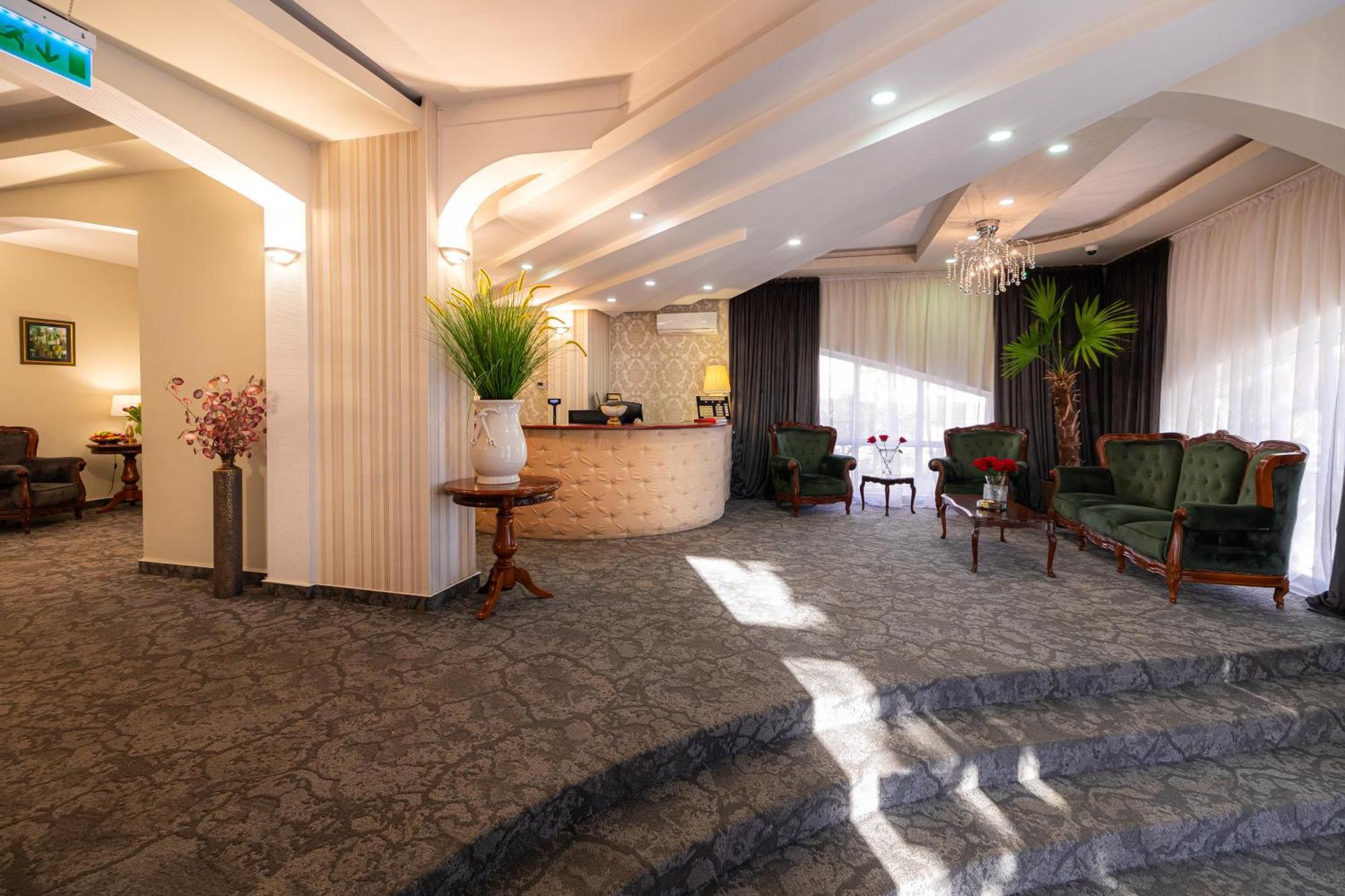 Hotel Brilliant Meses Zalău Dış mekan fotoğraf